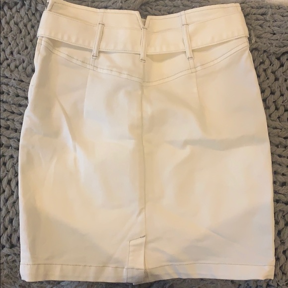 Free people mini white skirt - Picture 2 of 5
